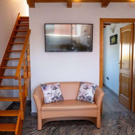 Guesthouse Mila โรวีน ห้อง รูปภาพ