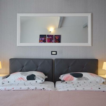 Guesthouse Mila โรวีน ภายนอก รูปภาพ