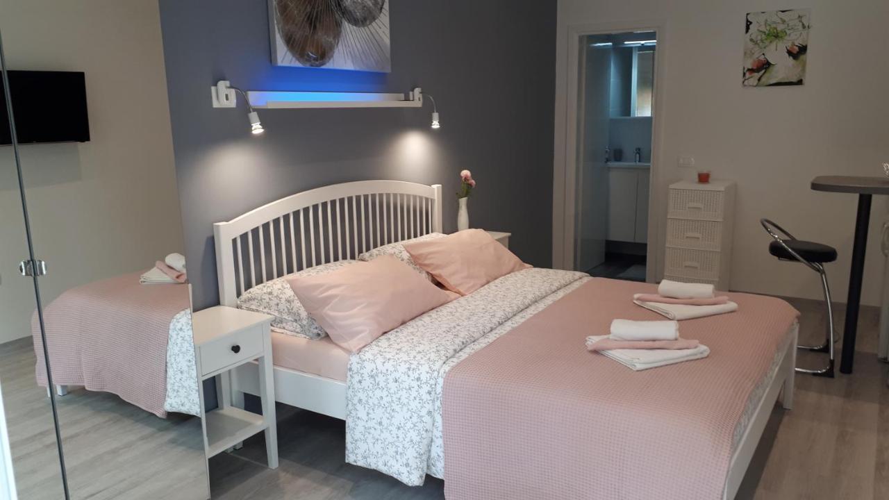 Guesthouse Mila โรวีน ภายนอก รูปภาพ