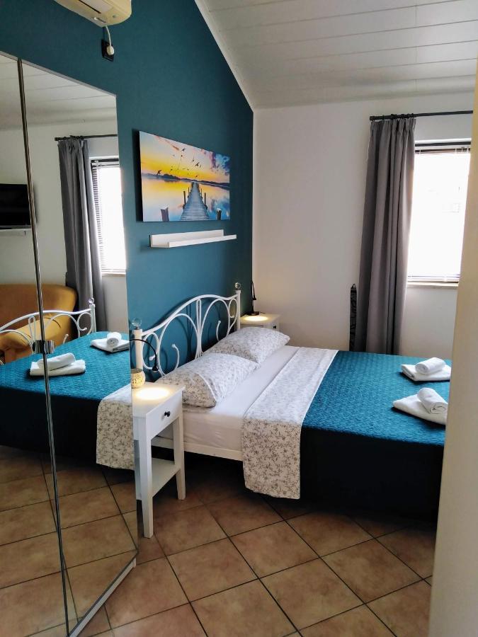 Guesthouse Mila โรวีน ภายนอก รูปภาพ