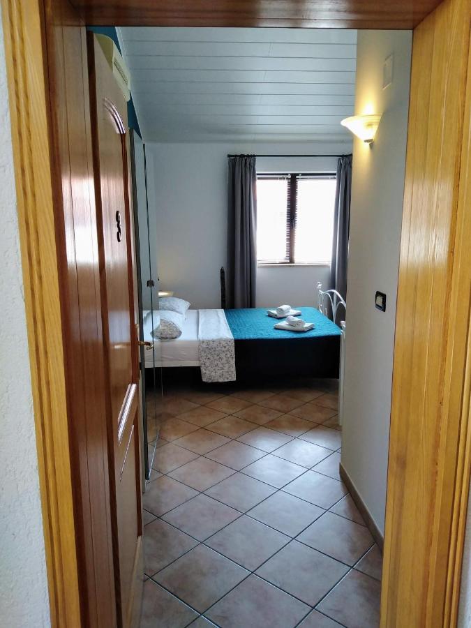 Guesthouse Mila โรวีน ภายนอก รูปภาพ