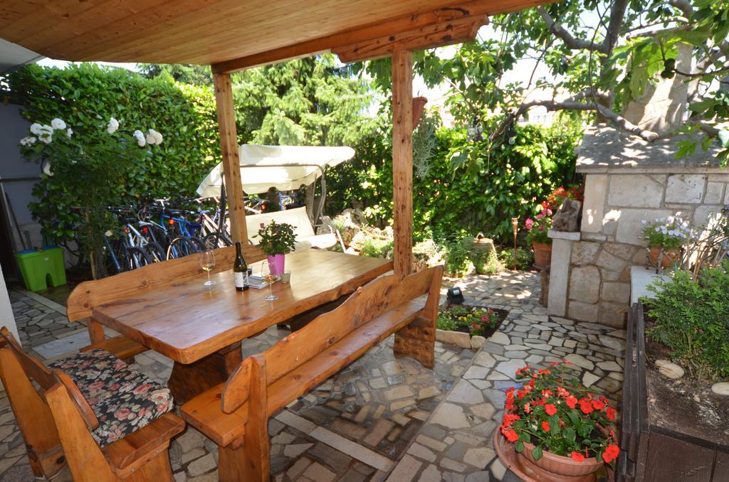 Guesthouse Mila โรวีน ห้อง รูปภาพ