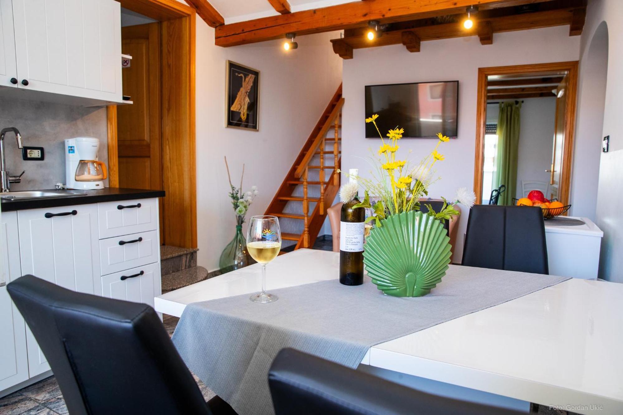 Guesthouse Mila โรวีน ห้อง รูปภาพ
