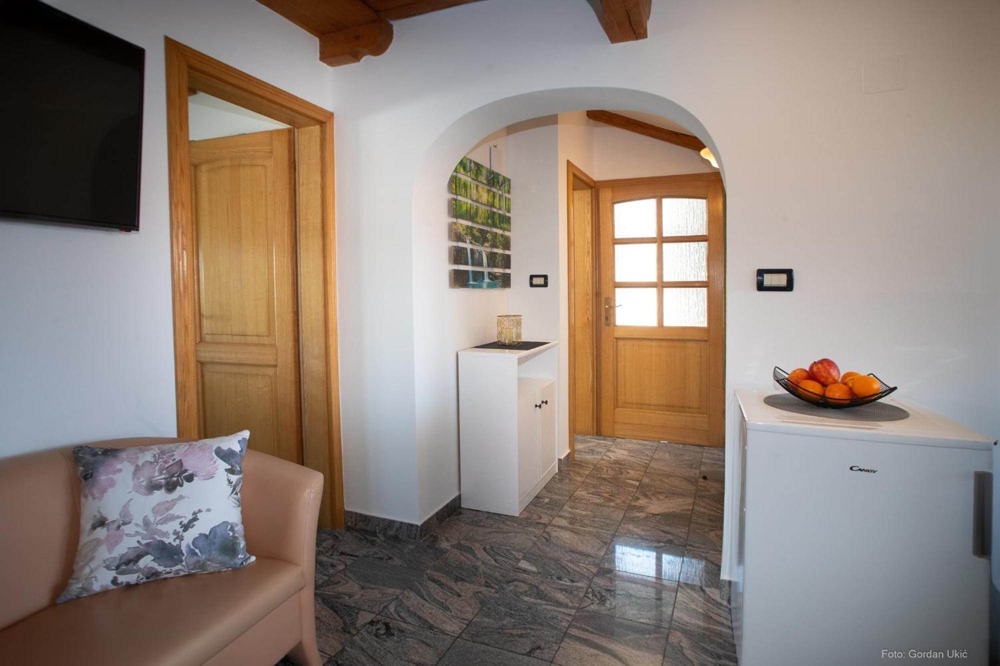 Guesthouse Mila โรวีน ห้อง รูปภาพ
