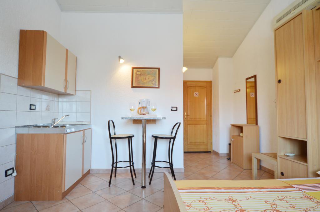 Guesthouse Mila โรวีน ห้อง รูปภาพ