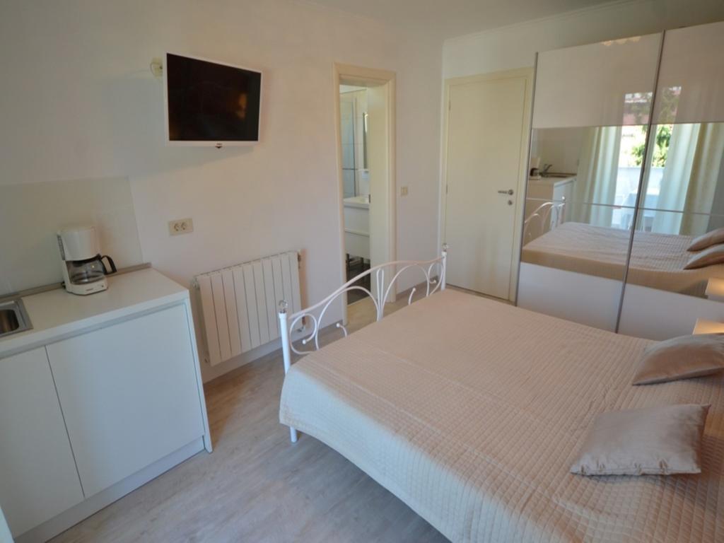 Guesthouse Mila โรวีน ภายนอก รูปภาพ