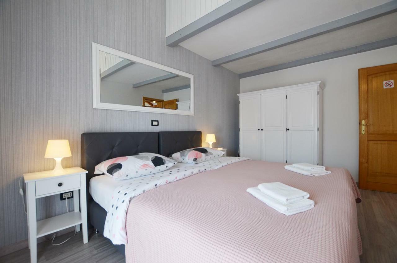 Guesthouse Mila โรวีน ภายนอก รูปภาพ
