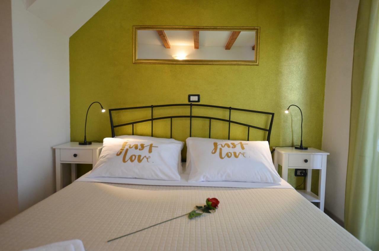 Guesthouse Mila โรวีน ภายนอก รูปภาพ