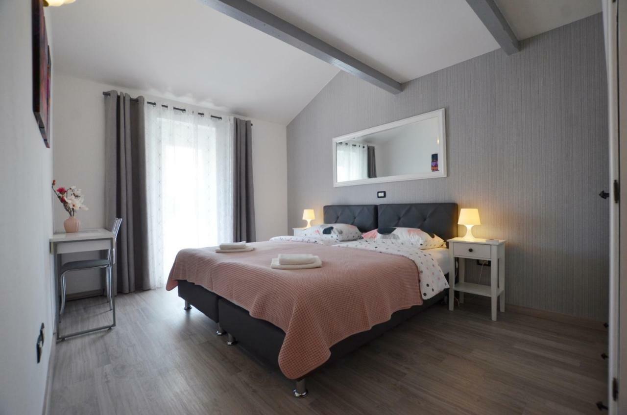 Guesthouse Mila โรวีน ภายนอก รูปภาพ